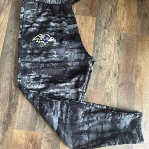 Baltimore Ravens Men’s active joggers Size Large